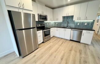 1 bed, 1 bath, 550 sqft, $2,300, Unit 818 24th Street