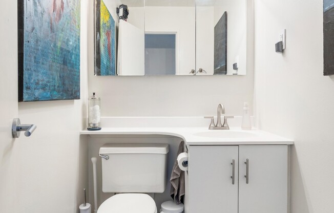 1 bed, 1.5 baths, $5,200, Unit PHG