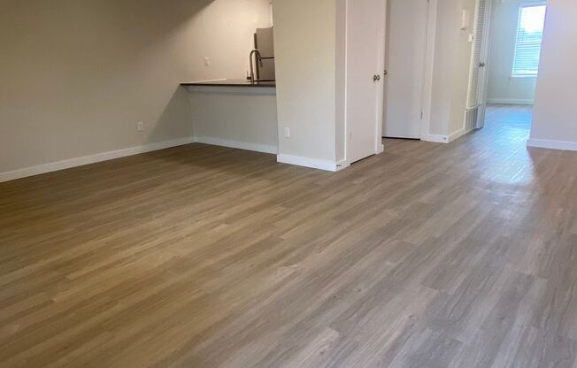 2 beds, 1 bath, 900 sqft, $1,550, Unit ELP2202-336