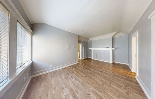 884 32nd Street