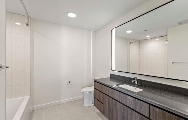 3 beds, 2 baths, 1,383 sqft, $4,650, Unit 301