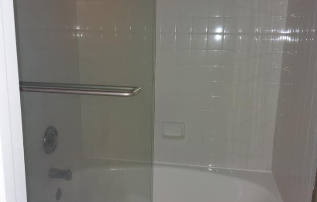 Welcome to our Beautiful, Spacious 2 Bedrooms 2.5 Full Bath Townhouse!