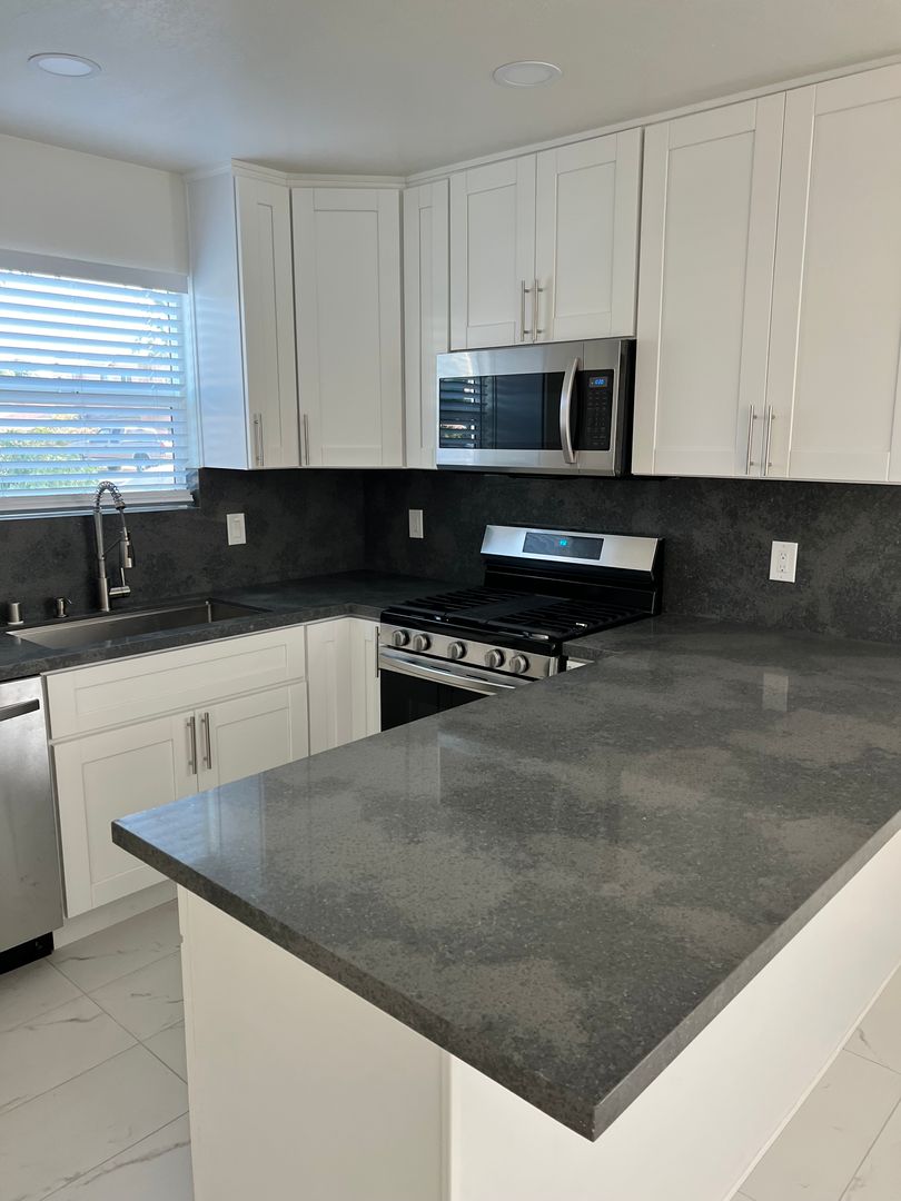 $2,850 - 2 Bed 1 Bath House in San Diego