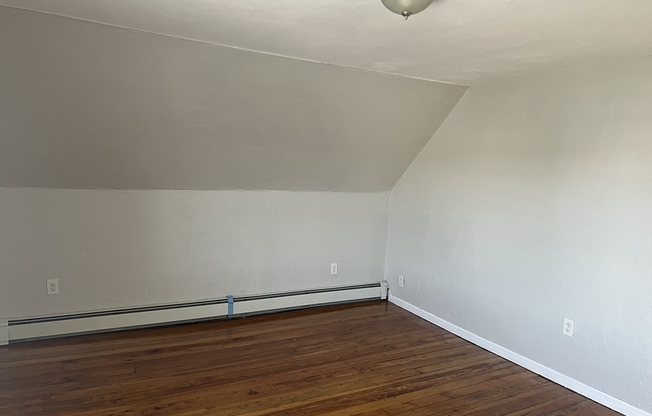 27 WARREN AVE
