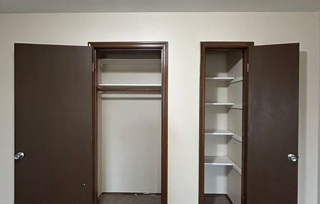 2 beds, 1 bath, 950 sqft, $875, Unit #7