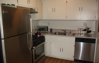 1 bed, 1 bath, 732 sqft, $2,175, Unit D138