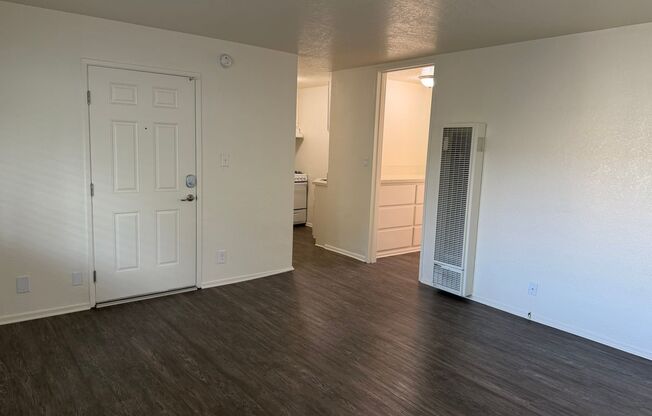 Studio, 1 bath, 400 sqft, $1,925, Unit 4922B