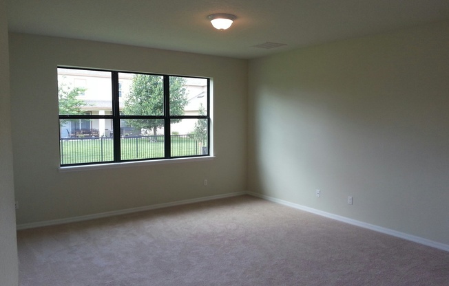 SPACIOUS!! Windermere Terrace! Immaculate 4 Bedroom 2 Bath! Single Family Home!!