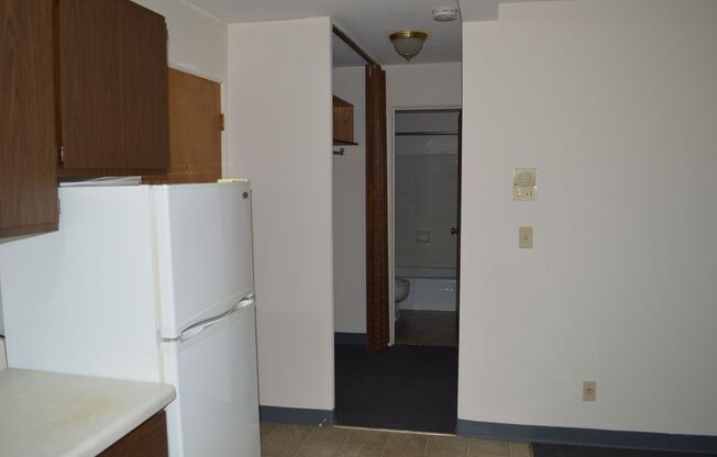 1 bed, 1 bath, 450 sqft, $1,225, Unit 126-5B