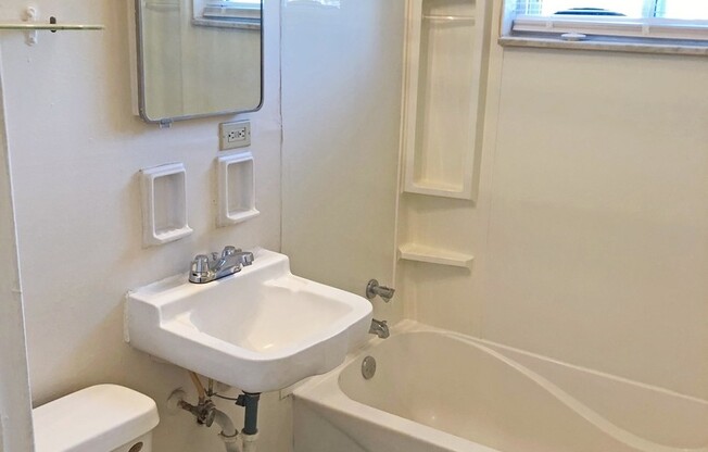 1 bed, 1 bath, 560 sqft, $735, Unit 30C3