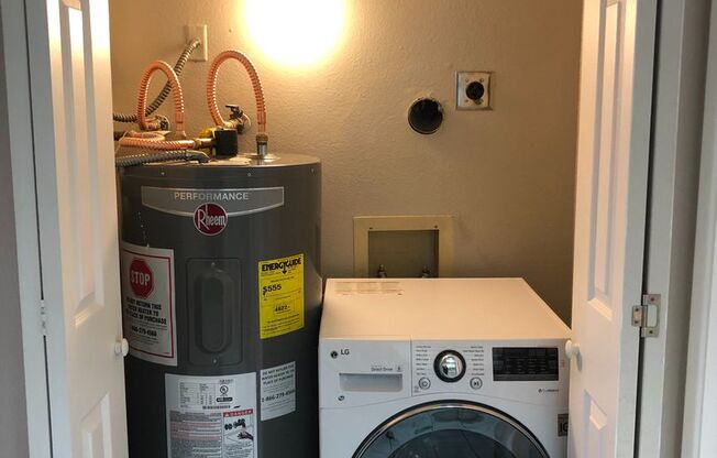 1 bed, 1 bath, $1,350, Unit # 259