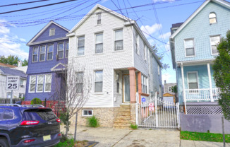 26 Pamrapo Ave