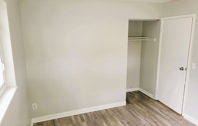 3 beds, 1 bath, $1,595