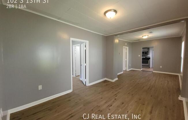 102 S 13 ST