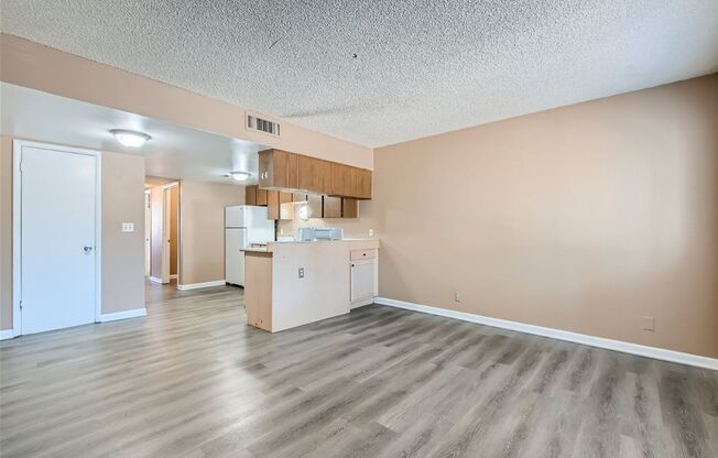 2 beds, 1 bath, $950