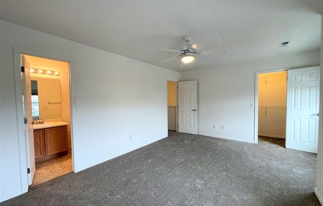 2 beds, 2.5 baths, $1,700