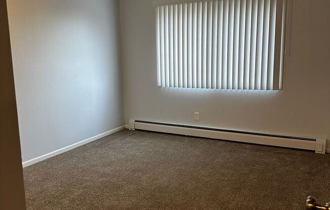 1 bed, 1 bath, 693 sqft, $1,255, Unit 2305