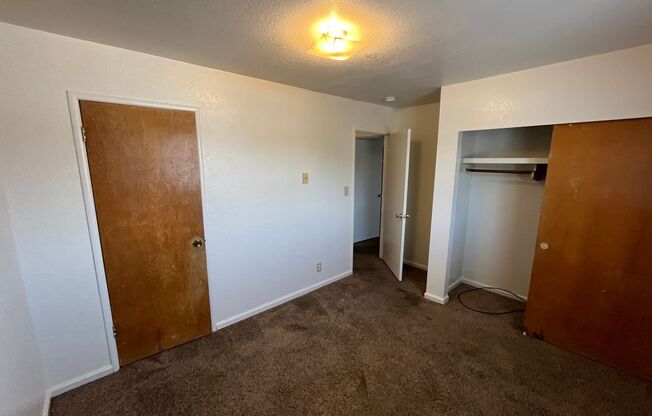 2 beds, 1 bath, 656 sqft, $1,075, Unit 11