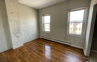 886 Huntington Ave.
