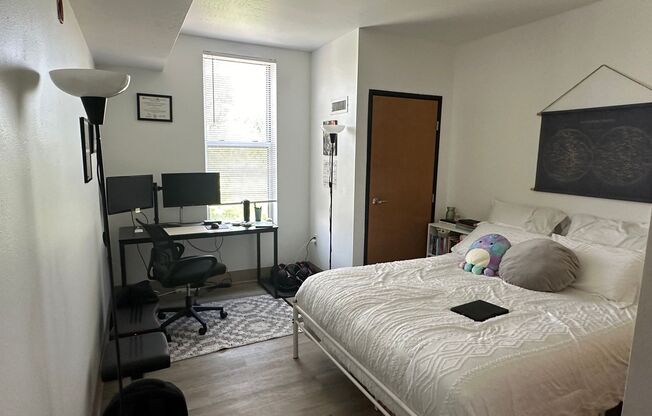 2 beds, 1 bath, 914 sqft, $1,750, Unit 504