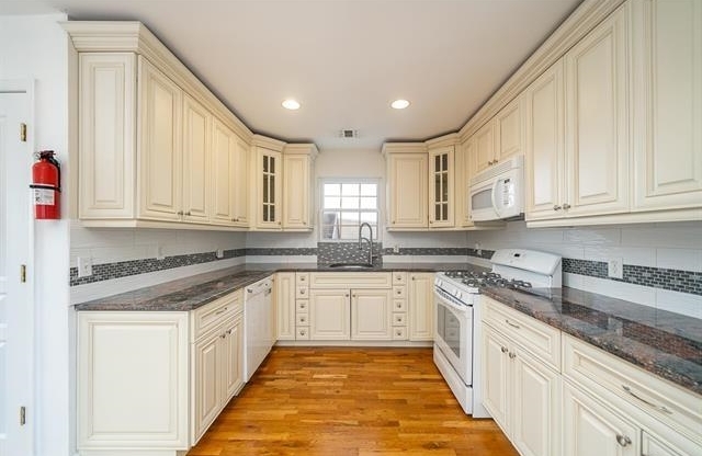 90 EVERGREEN ST