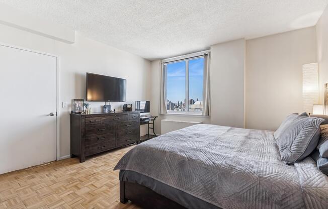 1 bed, 1 bath, 819 sqft, $5,000, Unit PH4D