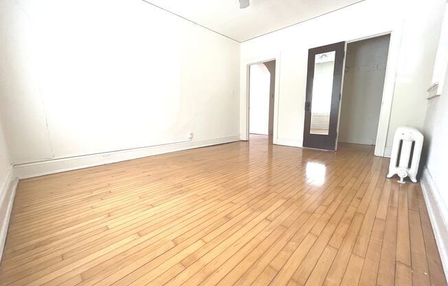 1 bed, 1 bath, $1,195, Unit 2