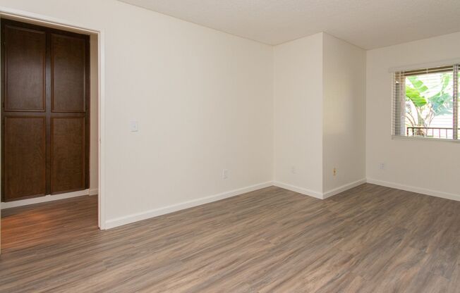 1 bed, 1 bath, 642 sqft, $1,895, Unit D12