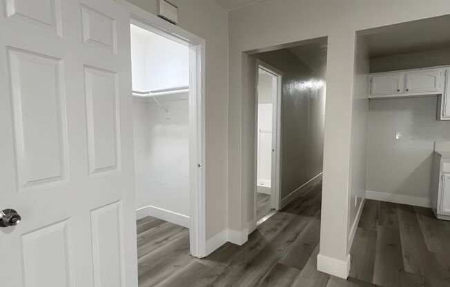 10914 Avalon Blvd.