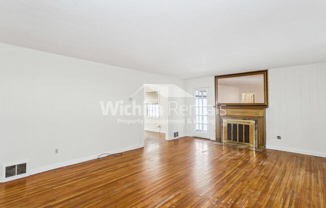 Large 3 bed 2 bath North Riverside Home