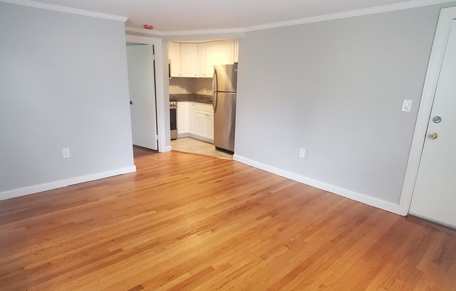 1 bed, 1 bath, 600 sqft, $2,300, Unit 4