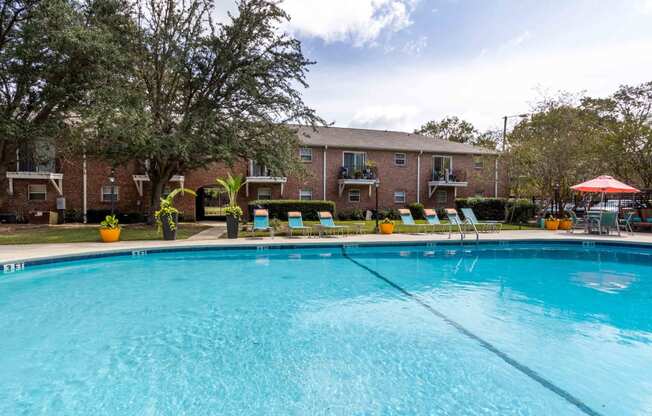 The Jaunt Apartments in Charleston South Carolina photo of a resort-style pool