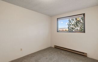 2 beds, 1.5 baths, $1,595, Unit 5