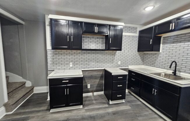 Newly updated 2 bedroom 1 bath apartment for rent
