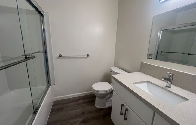 3 beds, 2 baths, 1,300 sqft, $3,395, Unit 14