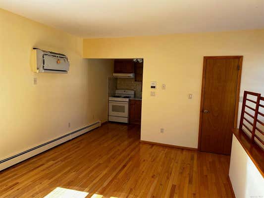 1 bed, 1 bath, 550 sqft, $1,800