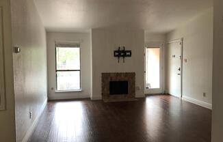 2 beds, 2 baths, 1,074 sqft, $1,250