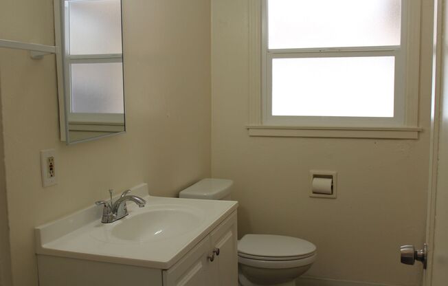 2 beds, 1 bath, $1,495