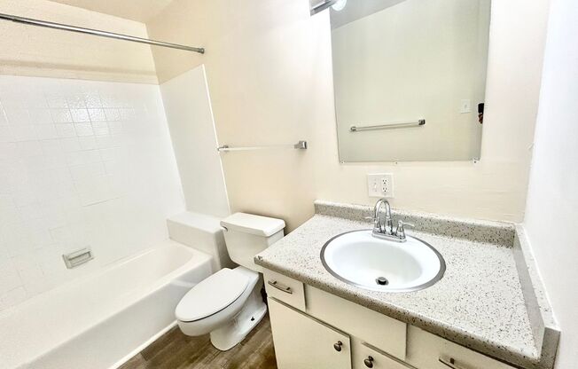 1 bed, 1 bath, 687 sqft, $1,199, Unit 102