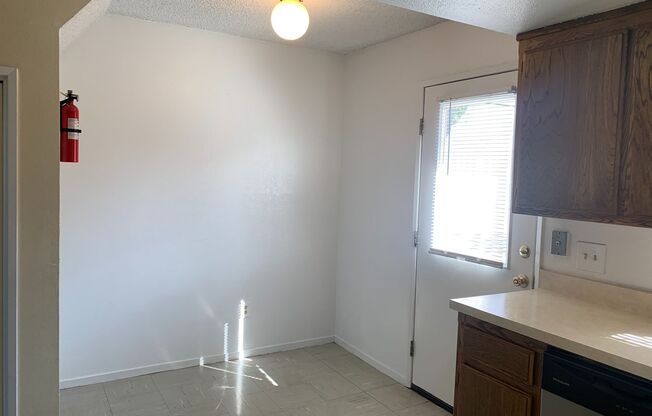 2 beds, 1 bath, 1,040 sqft, $1,175