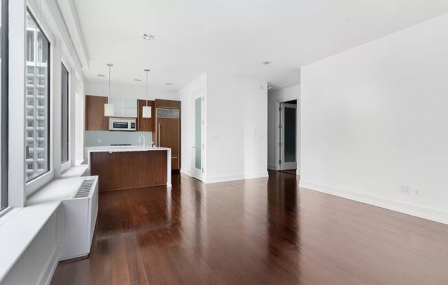 1 bed, 1 bath, $5,500, Unit 15A