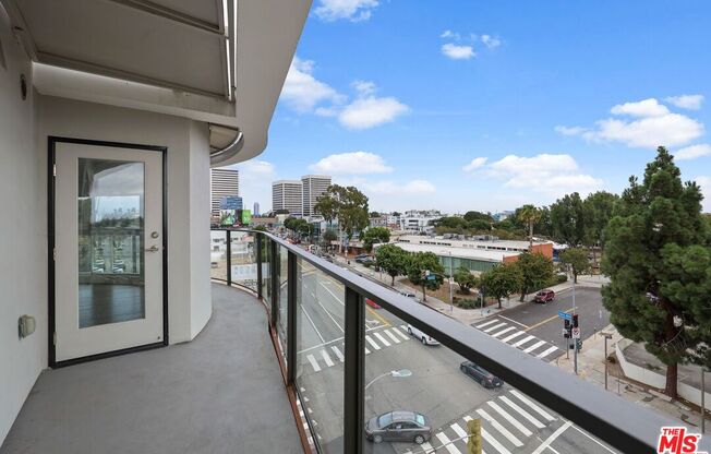 1 bed, 1 bath, 617 sqft, $3,195, Unit 401