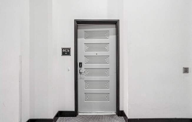 The Mansfield at Miracle Mile Lofts & Apartments