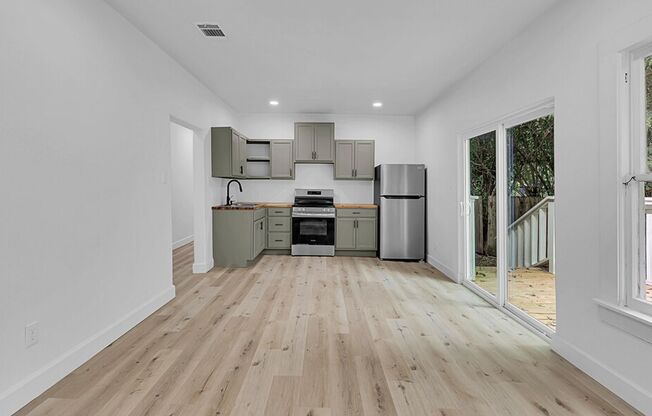 Newly Renovated 3 Bed, 3 Bath Home in Waco