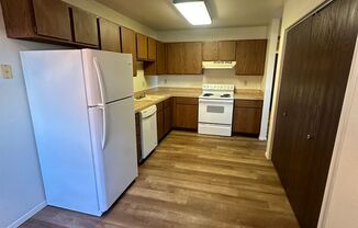 2 beds, 1 bath, 800 sqft, $1,095, Unit #4