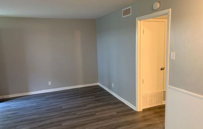 2 beds, 1 bath, 745 sqft, $995, Unit Apt. 314