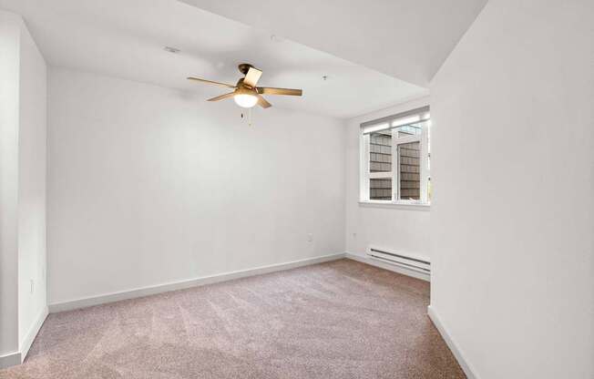 Spacious Bedroom at 128 on State Apartments in Kirkland, WA 98033