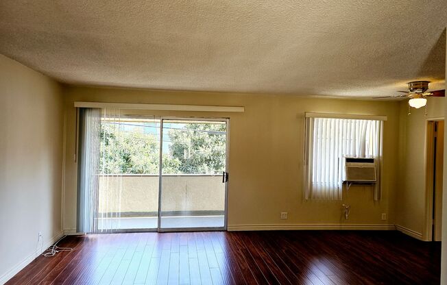 1 bed, 1 bath, $2,098, Unit 10