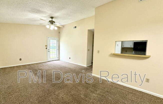 1376 ELLIS TRCE DR W