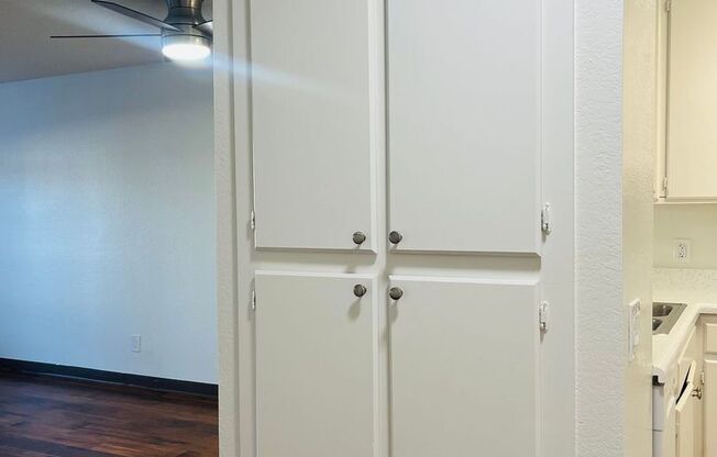 1 bed, 1 bath, 807 sqft, $2,295, Unit 125